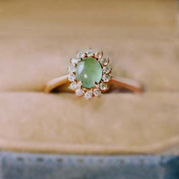 Emerald Green Jewelry - Authentic Emerald Green Jade Chalcedony Ring